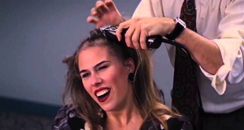 Актриса в "Волке с Уолл-Стрит" (2013) не использовала парик в сцене, где ей бреют голову. Режиссеры даже удивились ее смелости